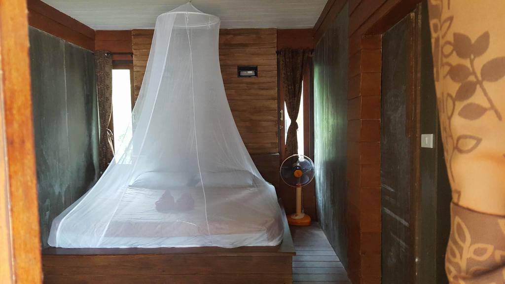 Vijit Bungalow Koh Phayam Buitenkant foto