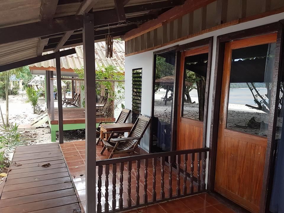 Vijit Bungalow Koh Phayam Buitenkant foto