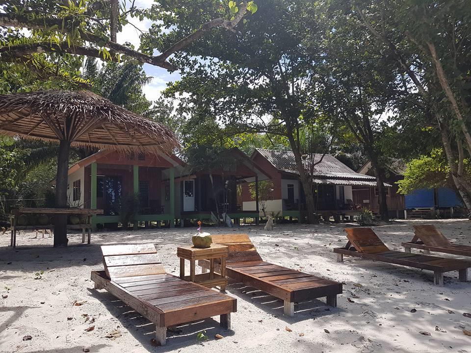 Vijit Bungalow Koh Phayam Buitenkant foto