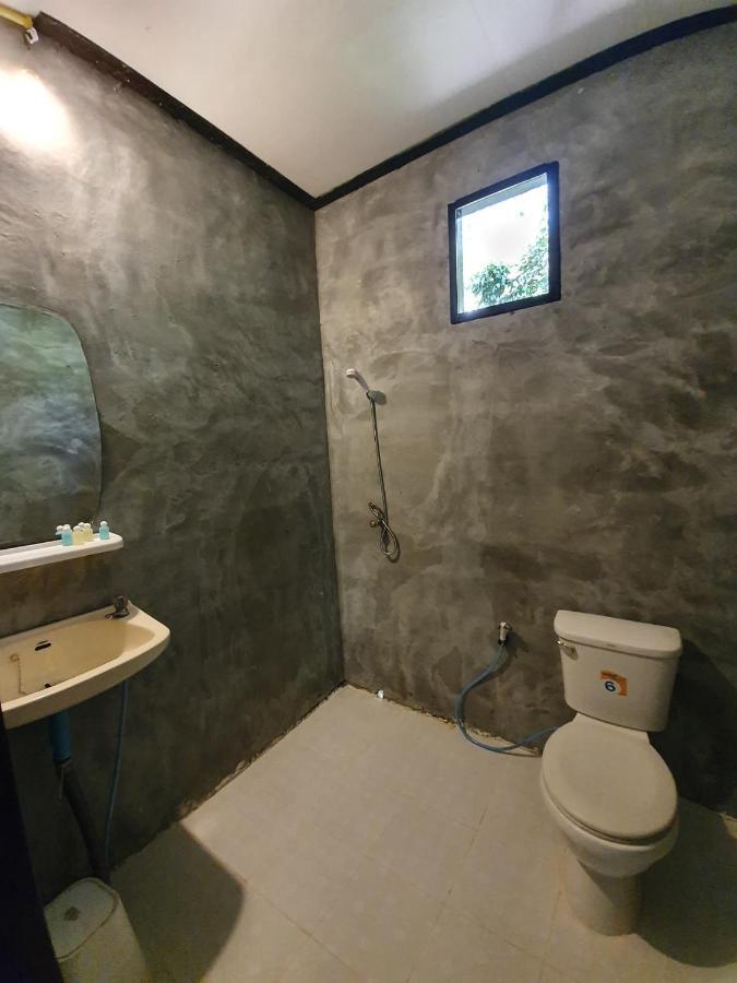Vijit Bungalow Koh Phayam Buitenkant foto